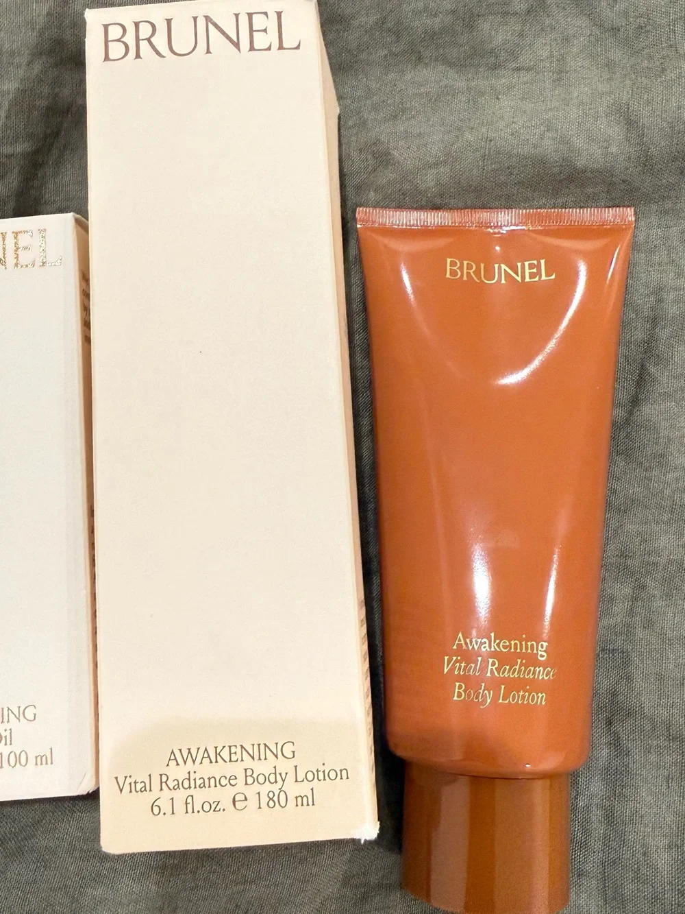 Awakening Vital Radiance Body Lotion & Body Oil - Orange